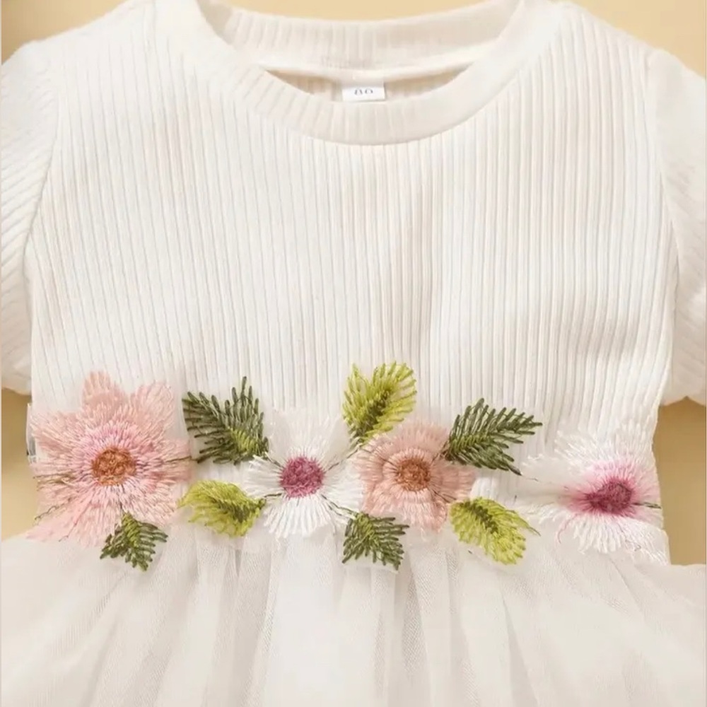 Baby girls outfit brand new! Super cute!